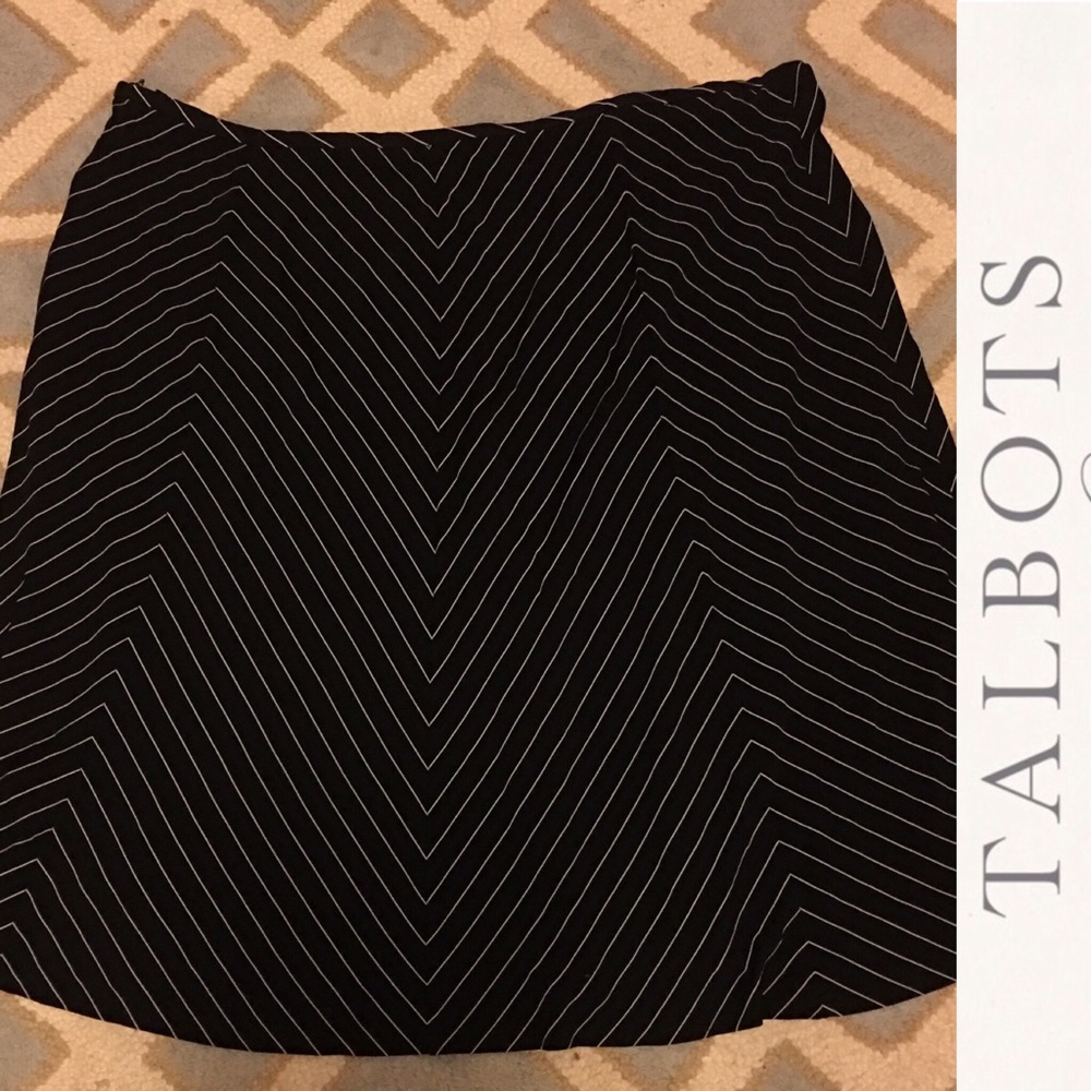 TALBOTS Herringbone stripe black/white flare skirt